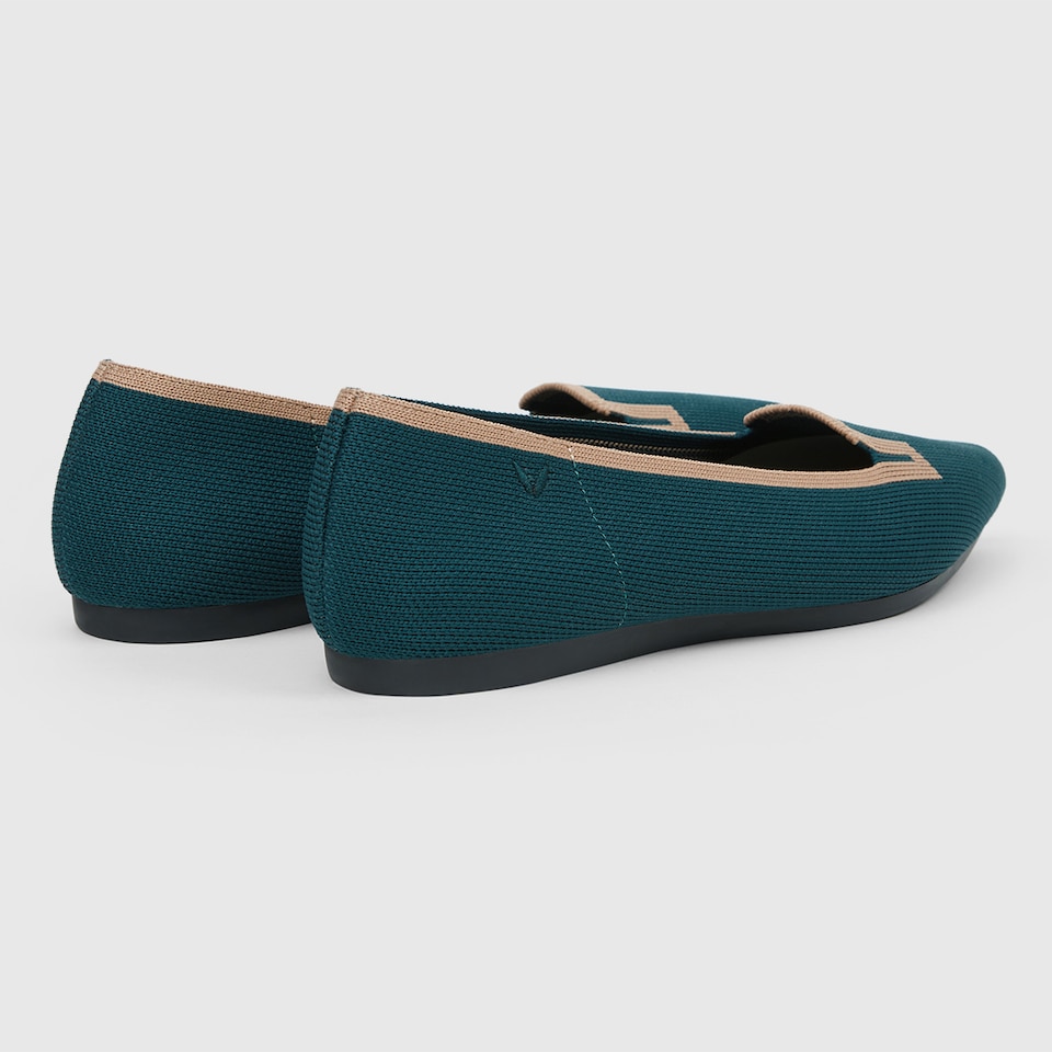 Manon Pointy Flats in Hunter Green | Women's Sustainable, Washable and Stylish Shoes | VIVAIA
