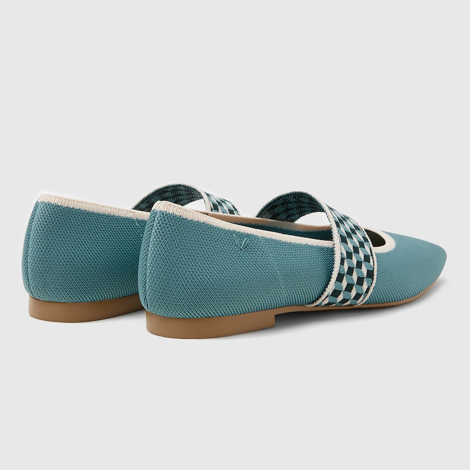 Bona Pointy Flats in Coral Orange | Women's Sustainable and Stylish Shoes | VIVAIA
