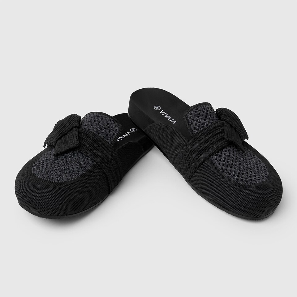 Lauren Round-toe Sandals in Black | Women's Sustainable and Stylish Shoes | VIVAIA
