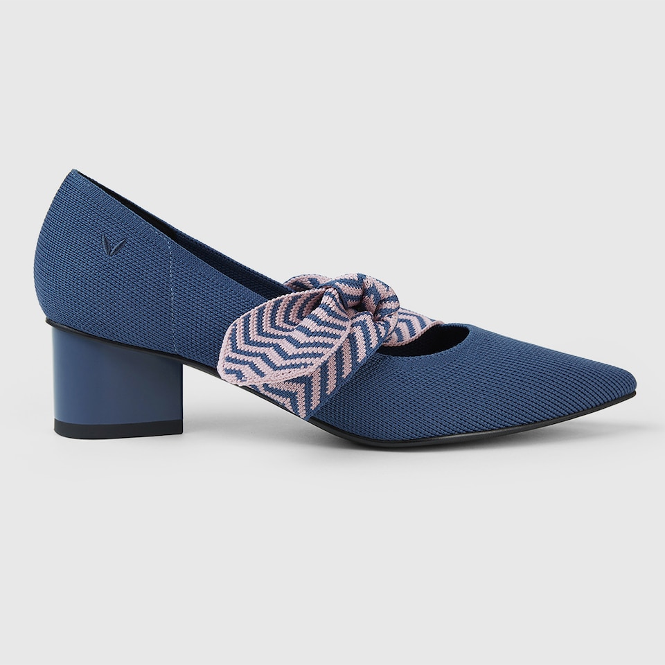 Aurora Pointy Heels in Berry Blue | Women's Sustainable and Stylish Shoes | VIVAIA