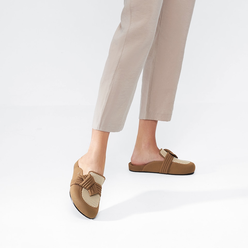 Lauren Round-toe Sandals in Tan Russet-Sustainable & Washable | VIVAIA