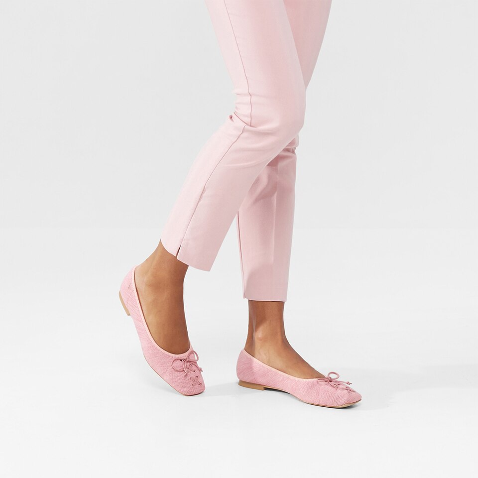 Elvira Square-toe Ballet Flats in Pale Pink | Women's Sustainable, Washable and Stylish Black Shoes | VIVAIA