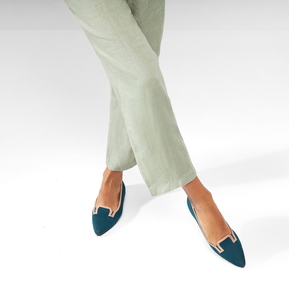 Manon Pointy Flats in Hunter Green | Women's Sustainable, Washable and Stylish Shoes | VIVAIA