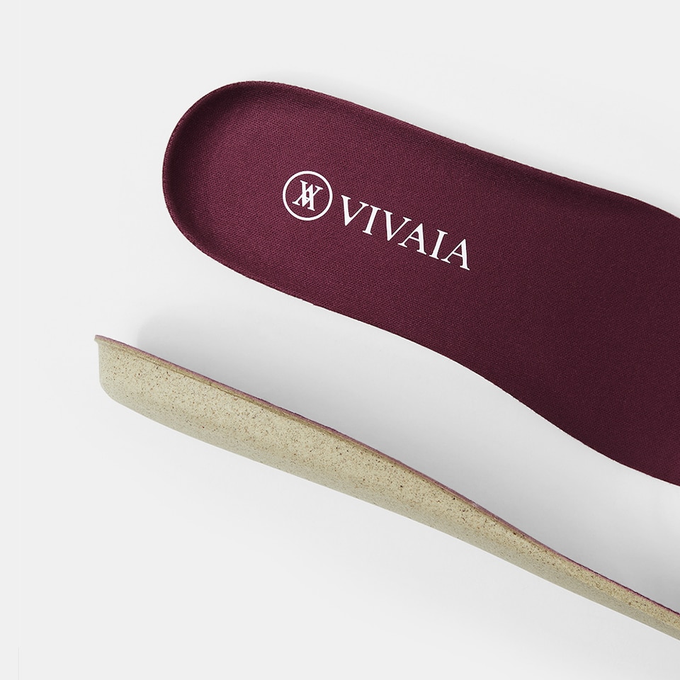 Breathable Square-toe Insoles in Bordeaux Red | Accessories | VIVAIA