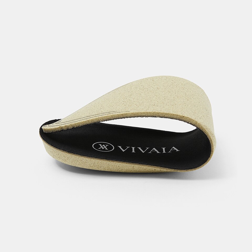 Breathable Pointed-toe Insoles in Solid Black | Accessories | VIVAIA
