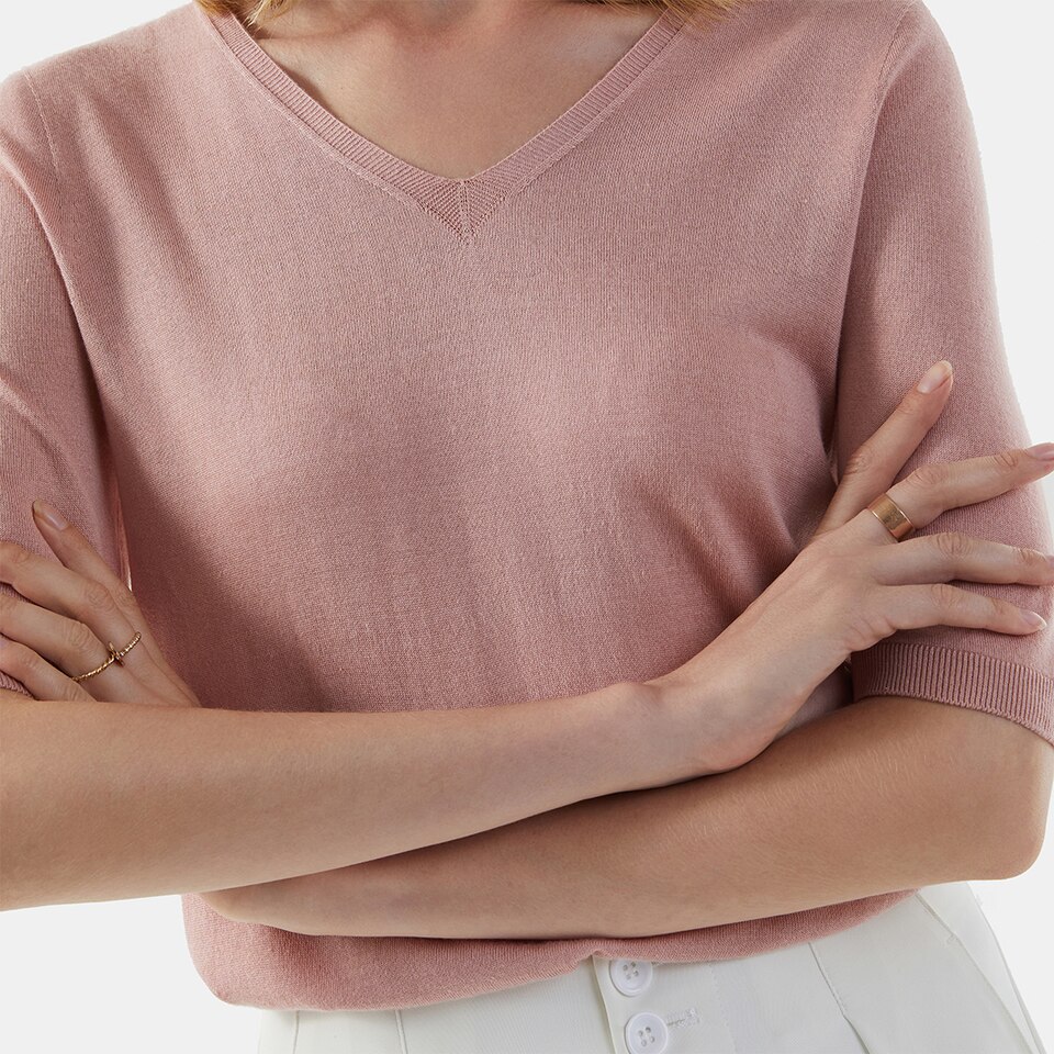 Paisley V-neck Top in Ash Rose | Women's Comfy Knitwears Made from Recycled Materials | VIVAIA