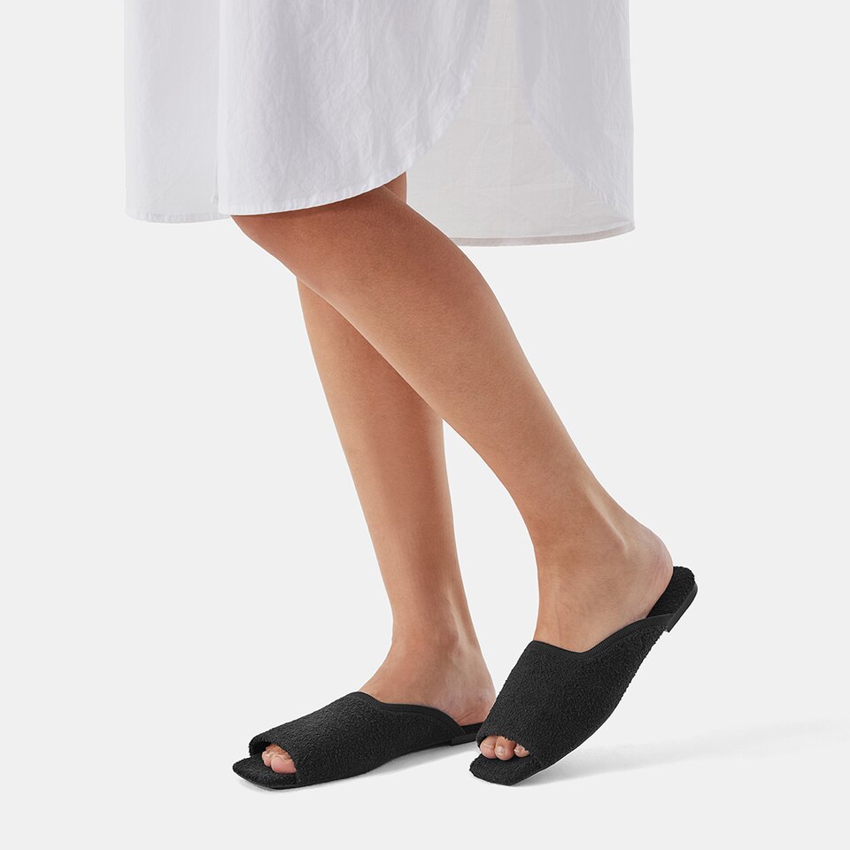 Helen Mules in Black | Women's Sustainable and Stylish Shoes | VIVAIA