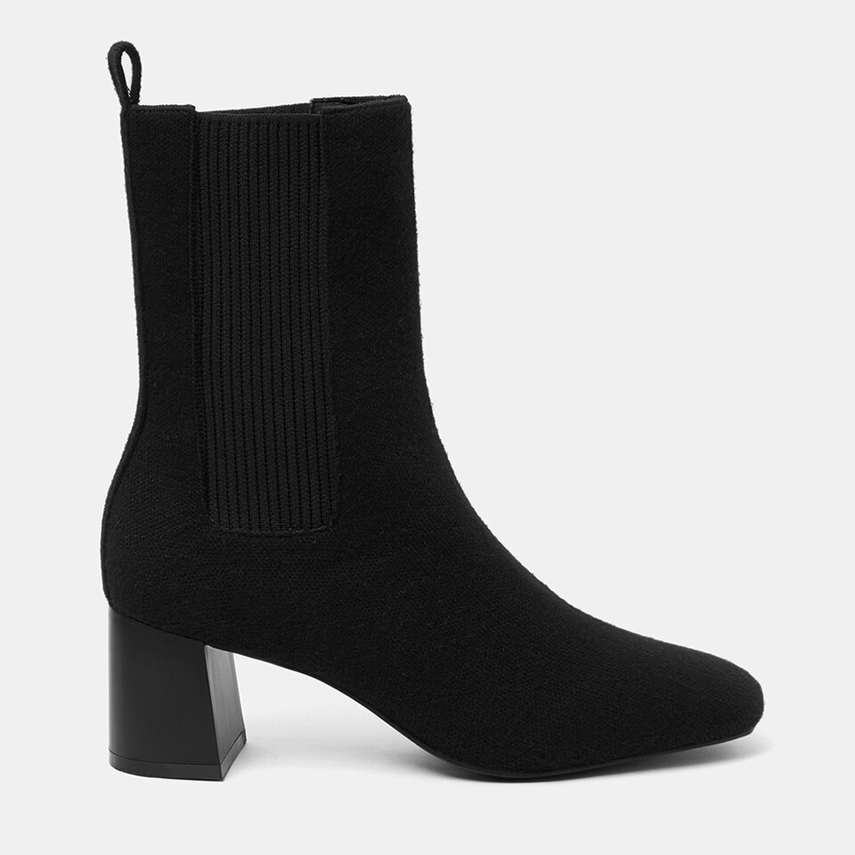 Gemma Boots in Black | Women's Sustainable and Stylish Shoes | VIVAIA