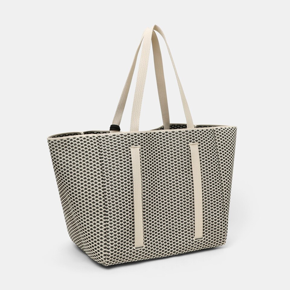 Hallie Tote Bag in Diamond | Women's Sustainable, Washable and Stylish Bags | VIVAIA