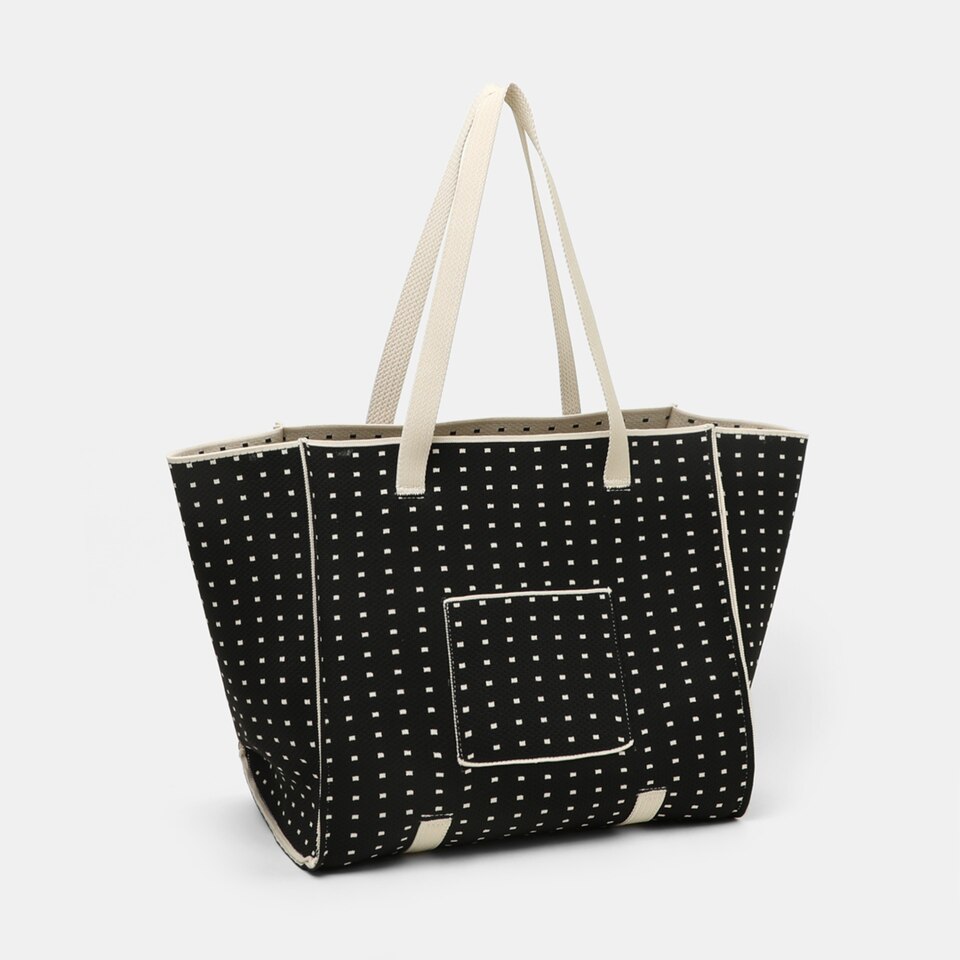 Hallie Tote Bag in Polka Dots-Women's Sustainable, Washable Bags | VIVAIA