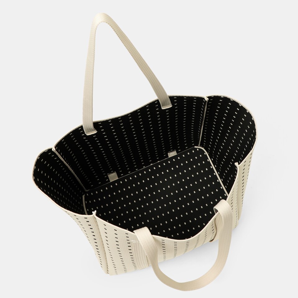 Hallie Tote Bag in Polka Dots-Women's Sustainable, Washable Bags | VIVAIA