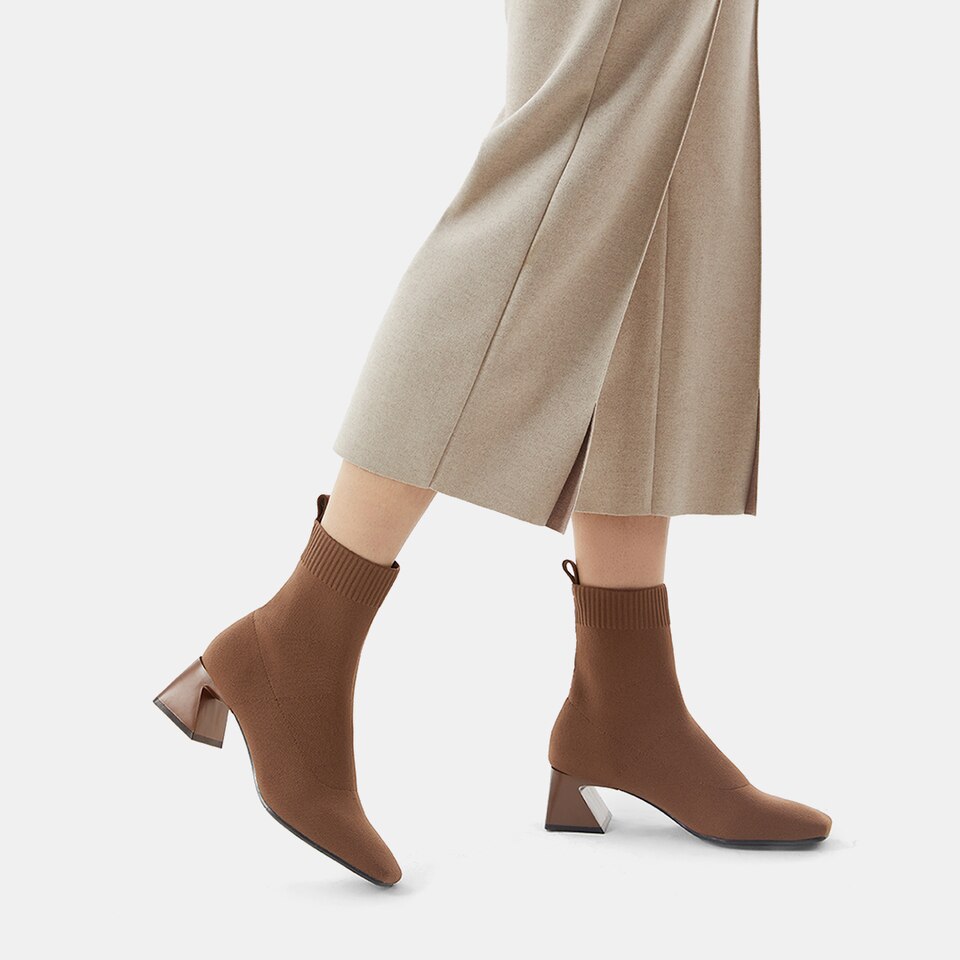Regina Boots in Chocolate Brown | Women's Sustainable and Stylish Shoes | VIVAIA