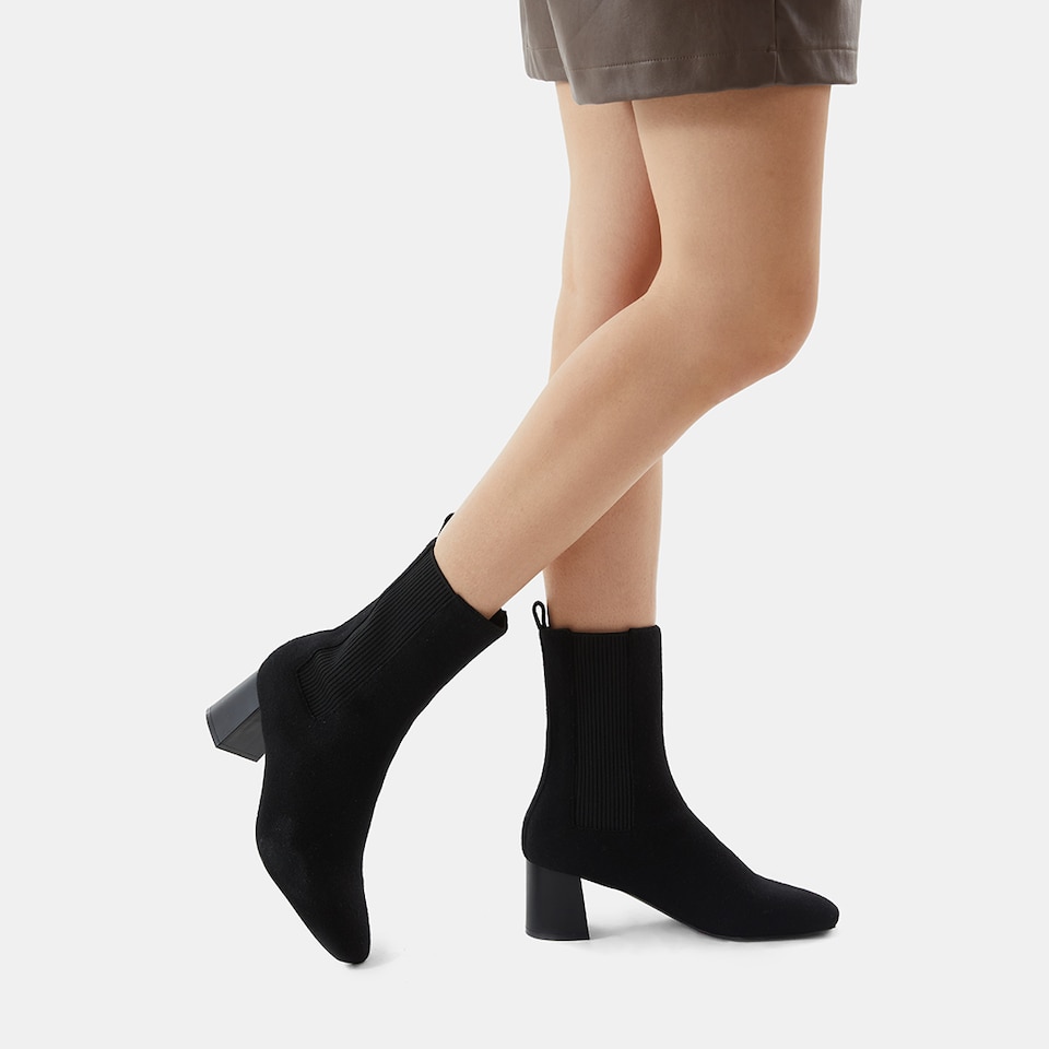 Gemma Boots in Black | Women's Sustainable and Stylish Shoes | VIVAIA