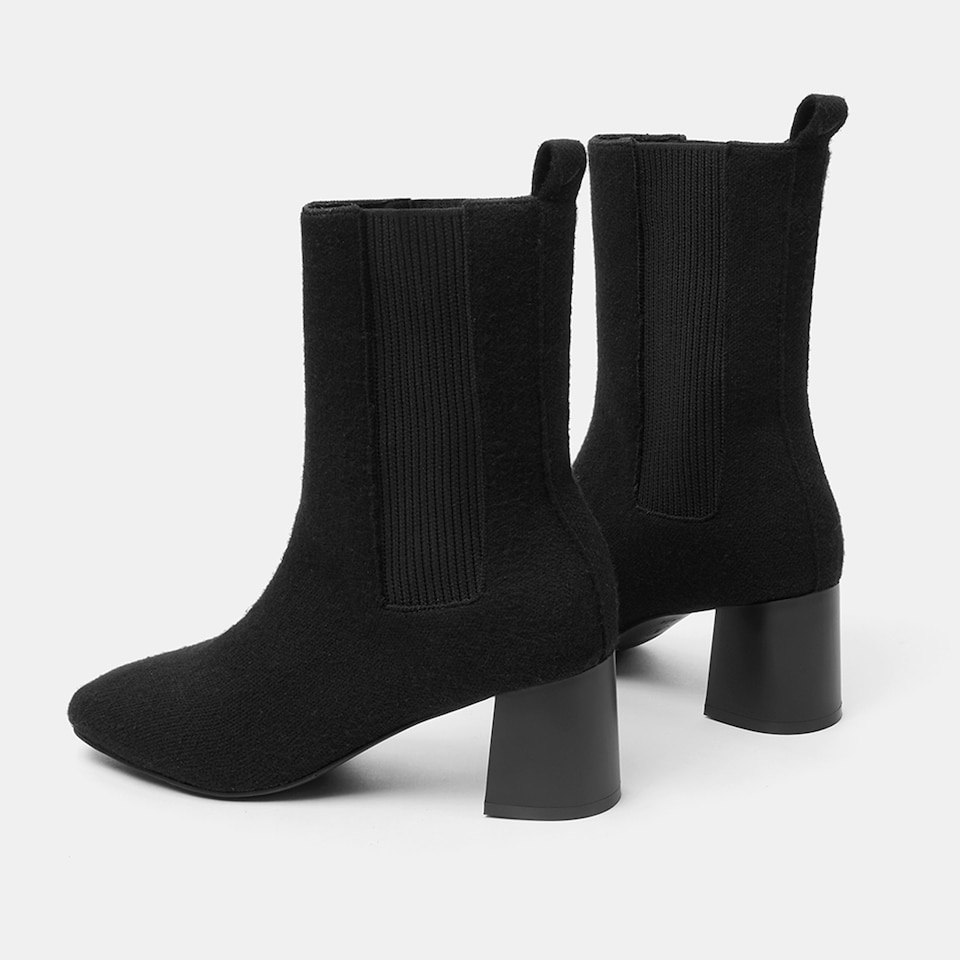 Gemma Boots in Black | Women's Sustainable and Stylish Shoes | VIVAIA