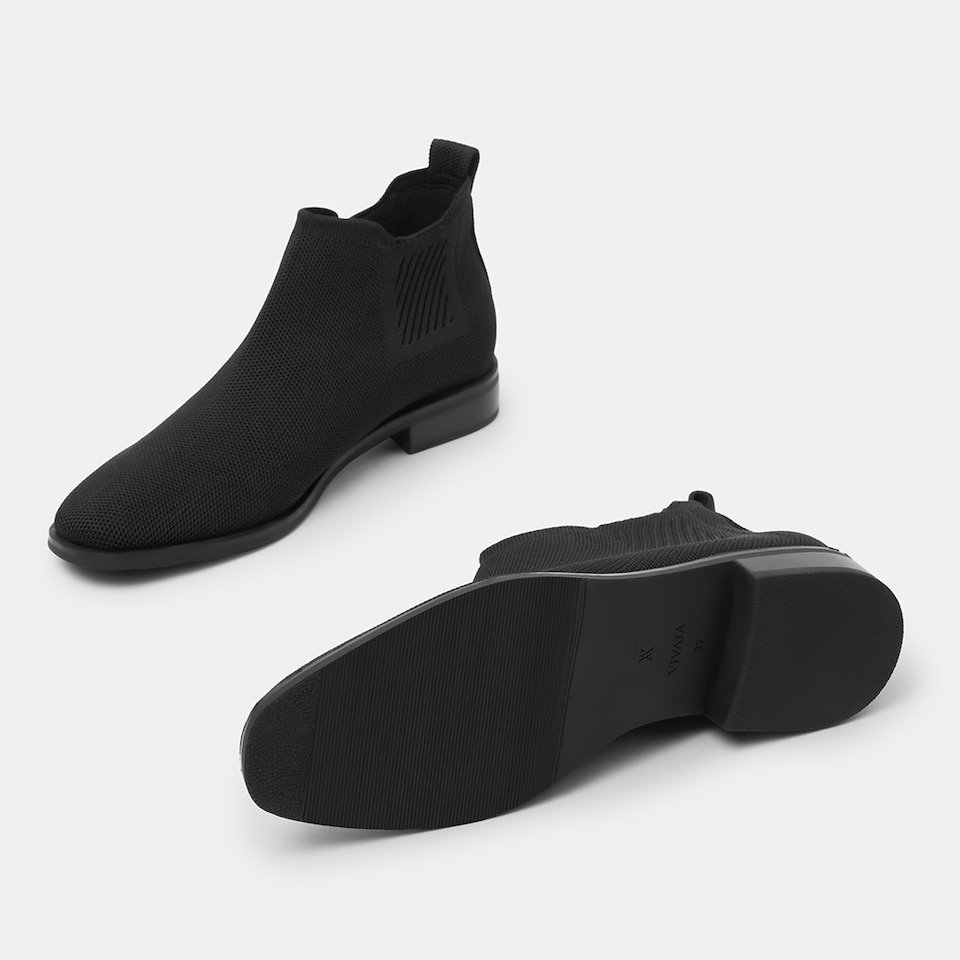 Ryan Chelsea Heeled Boots in Black- Women's Sustainable and Stylish Shoes | VIVAIA