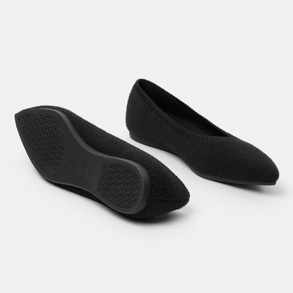 Aria Pointy Eco Fluffy Yarn Flats in Black | Women's Sustainable,Washable and Stylish Shoes | VIVAIA