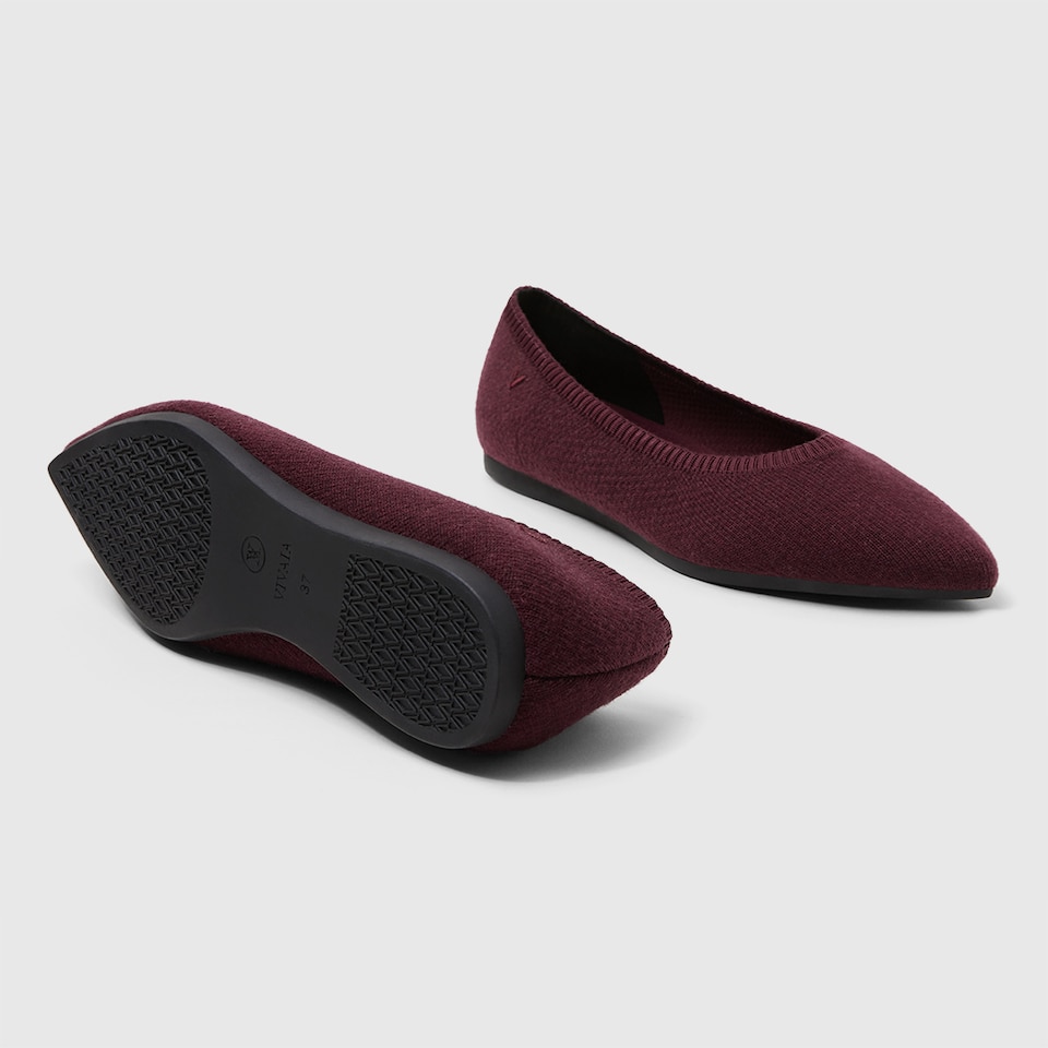 Aria Pointy Wool Flats in Garnet Red | Women's Sustainable,Washable and Stylish Shoes | VIVAIA