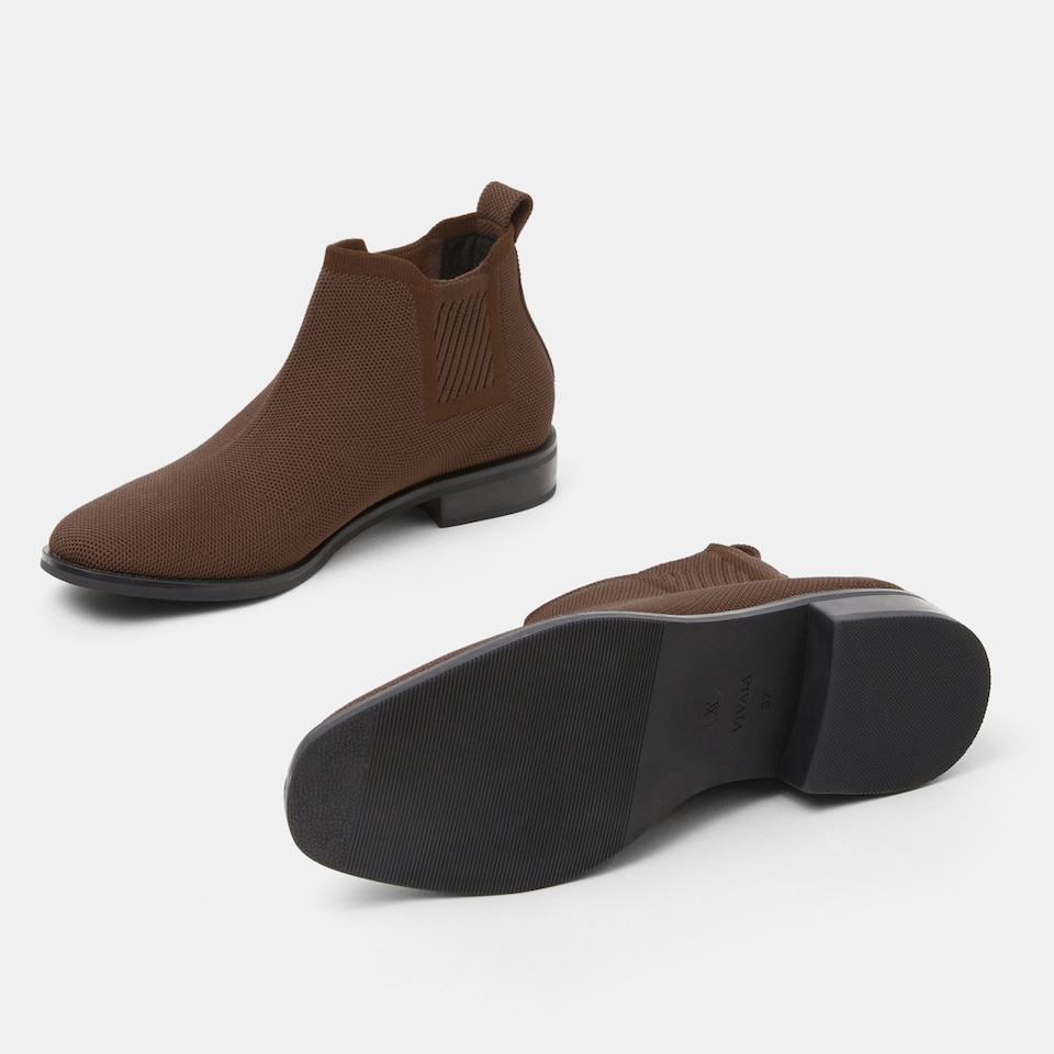 Ryan Chelsea Heeled Boots in Coffee Brown- Women's Sustainable and Stylish Shoes | VIVAIA