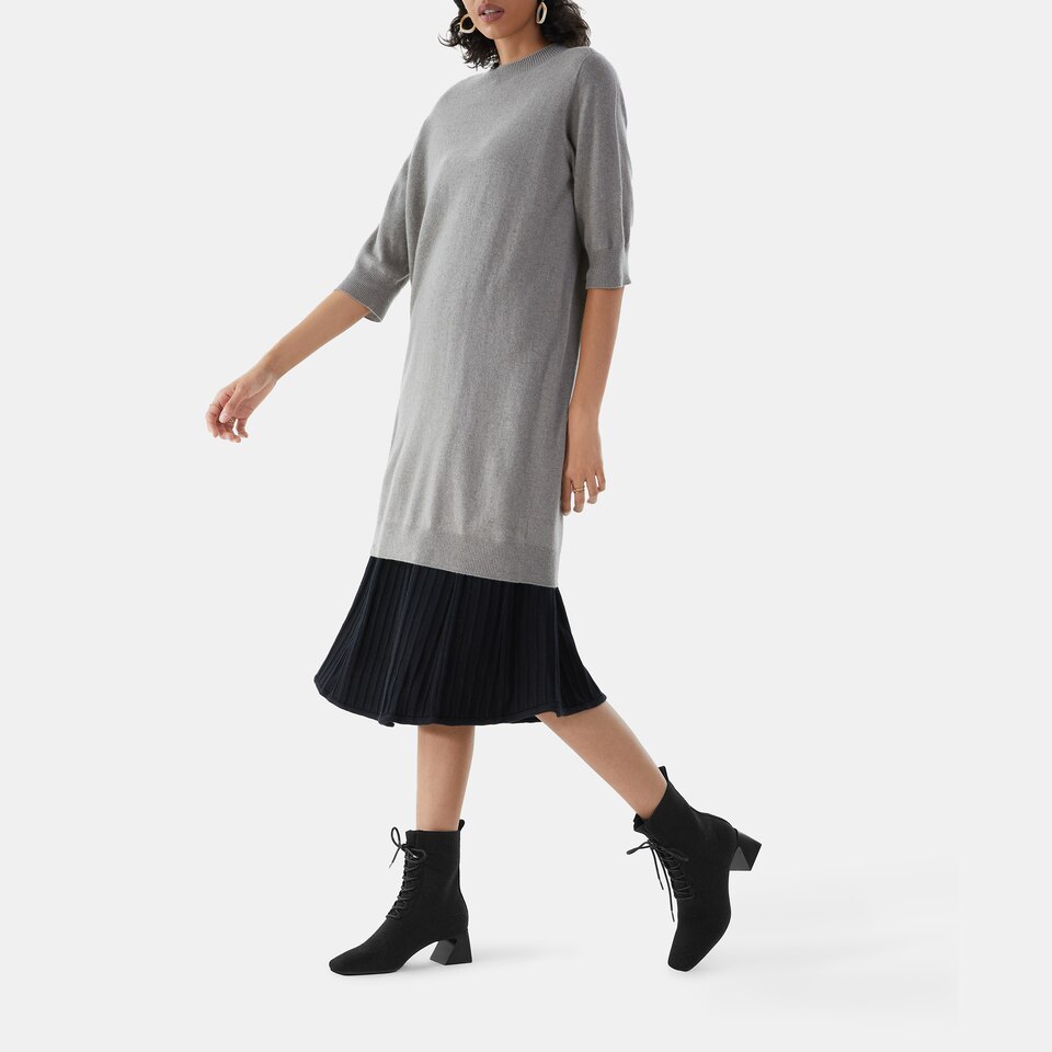 Isabel Square-toe Wool Ankle Boots in Solid Black | Women's Sustainable and Stylish Shoes | VIVAIA