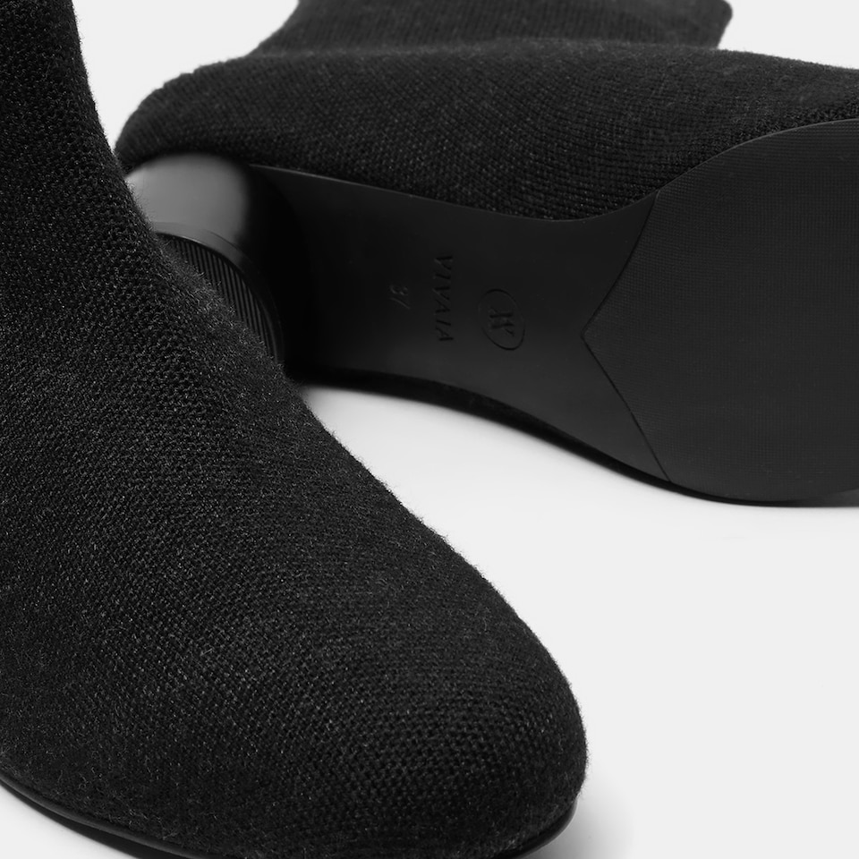 Zoe Round-toe Wool Ankle Boots in Black | Women's Sustainable and Stylish Shoes | VIVAIA