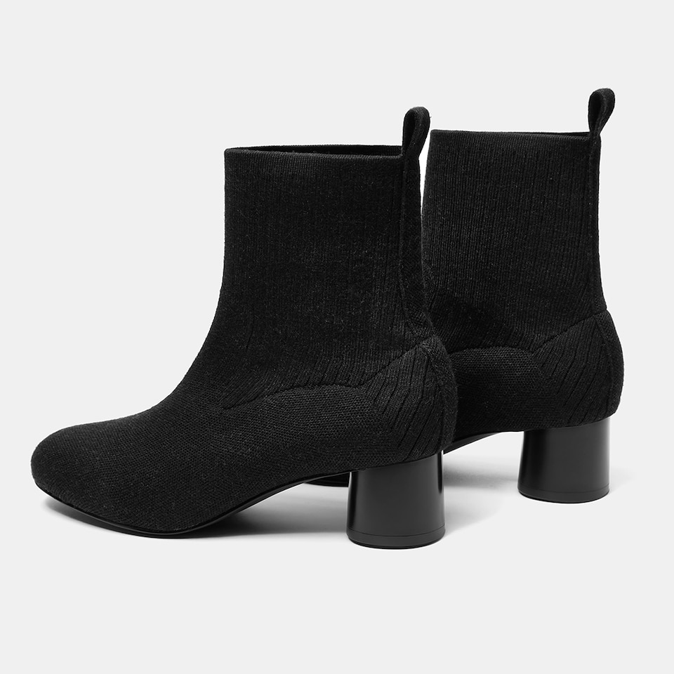 Zoe Round-toe Wool Ankle Boots in Black | Women's Sustainable and Stylish Shoes | VIVAIA