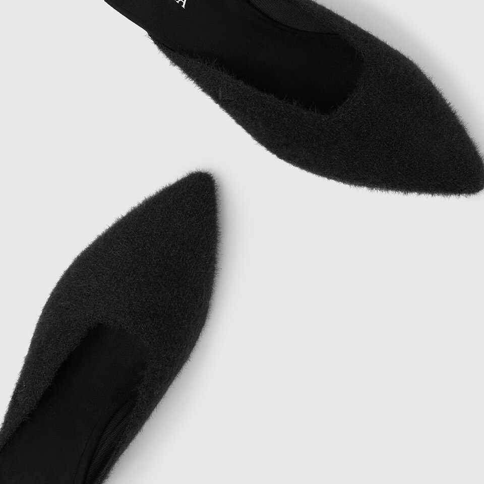 Karen Pointy Mules in Solid Black | Women's Sustainable and Stylish Shoes | VIVAIA