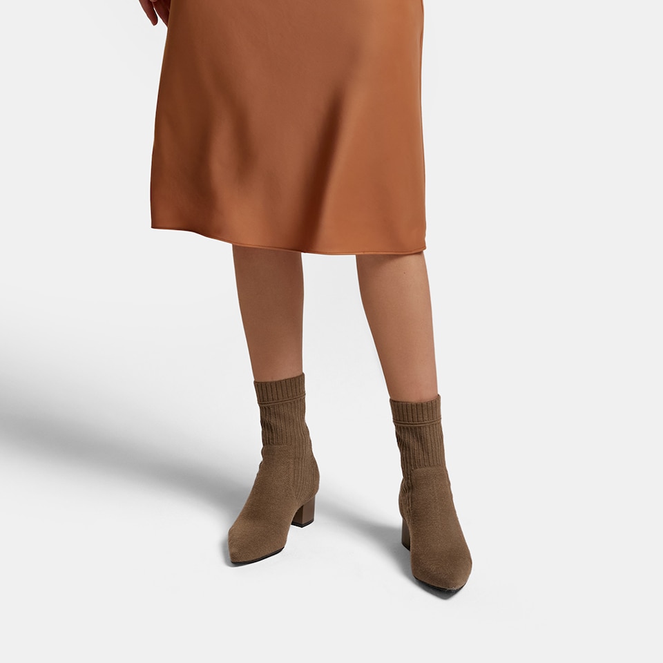 Yedda Pointy Block Heel Wool Boots in Tan Russet | Women's Sustainable and Stylish Shoes | VIVAIA
