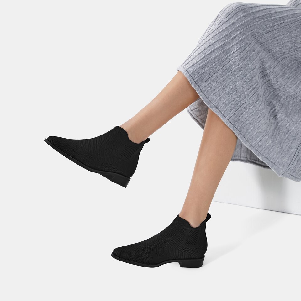 Ryan Chelsea Heeled Boots in Black- Women's Sustainable and Stylish Shoes | VIVAIA