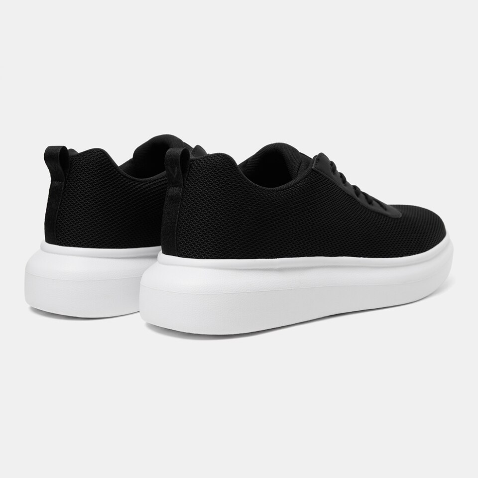 Billy Lace-up Water-resistant Sneakers in Black White | VIVAIA