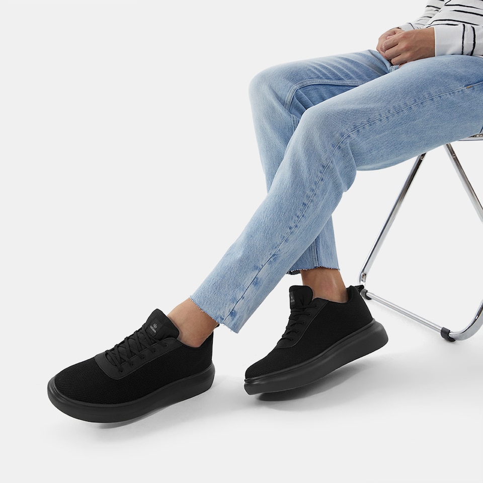 Billy Lace-up Water-resistant Sneakers in Solid Black | Men's Sustainable, Water-resistant Sneakers | VIVAIA