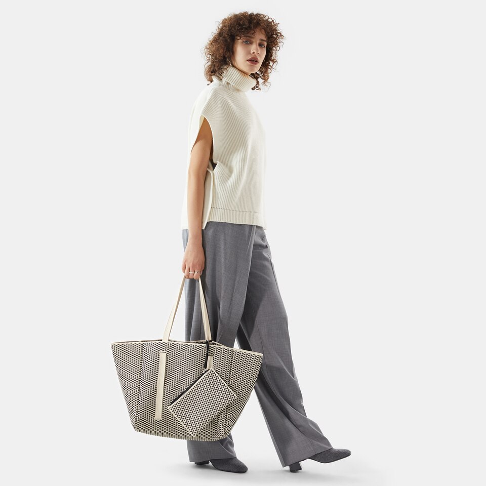 Hallie Tote Bag in Diamond | Women's Sustainable, Washable and Stylish Bags | VIVAIA