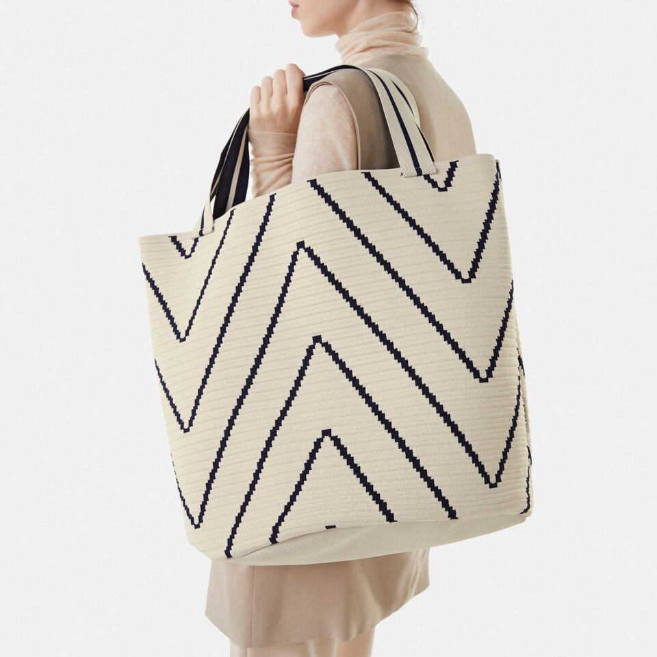 Colette Bucket Tote Bag in Ivory Chervon | Women's Sustainable, Washable and Stylish Knitbags | VIVAIA
