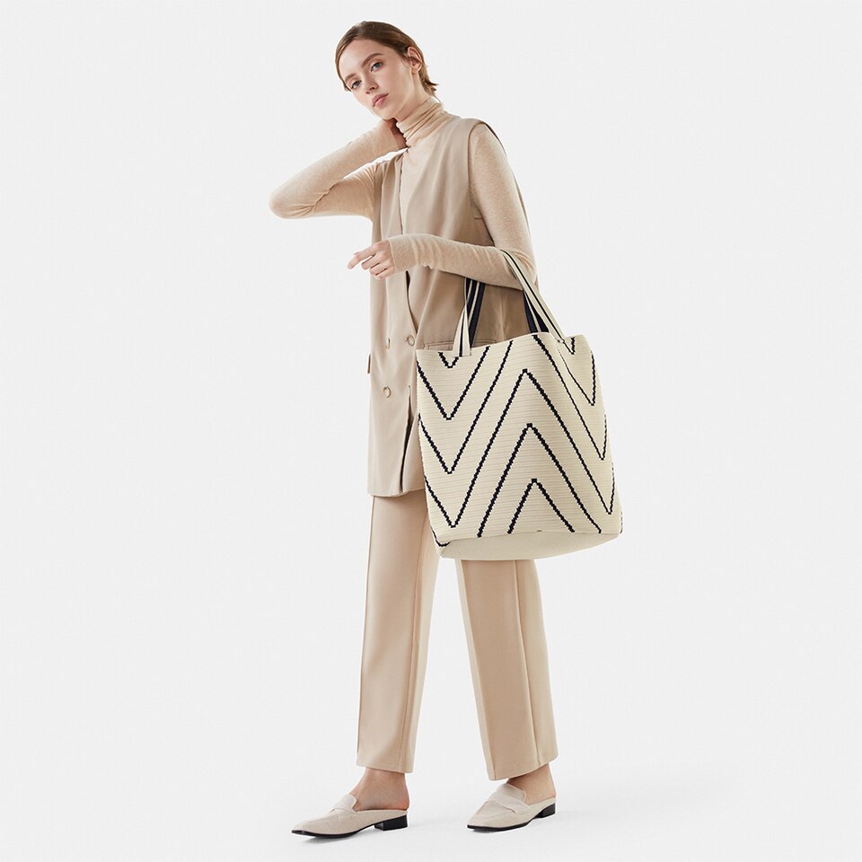 Colette Bucket Tote Bag in Ivory Chervon | Women's Sustainable, Washable and Stylish Knitbags | VIVAIA