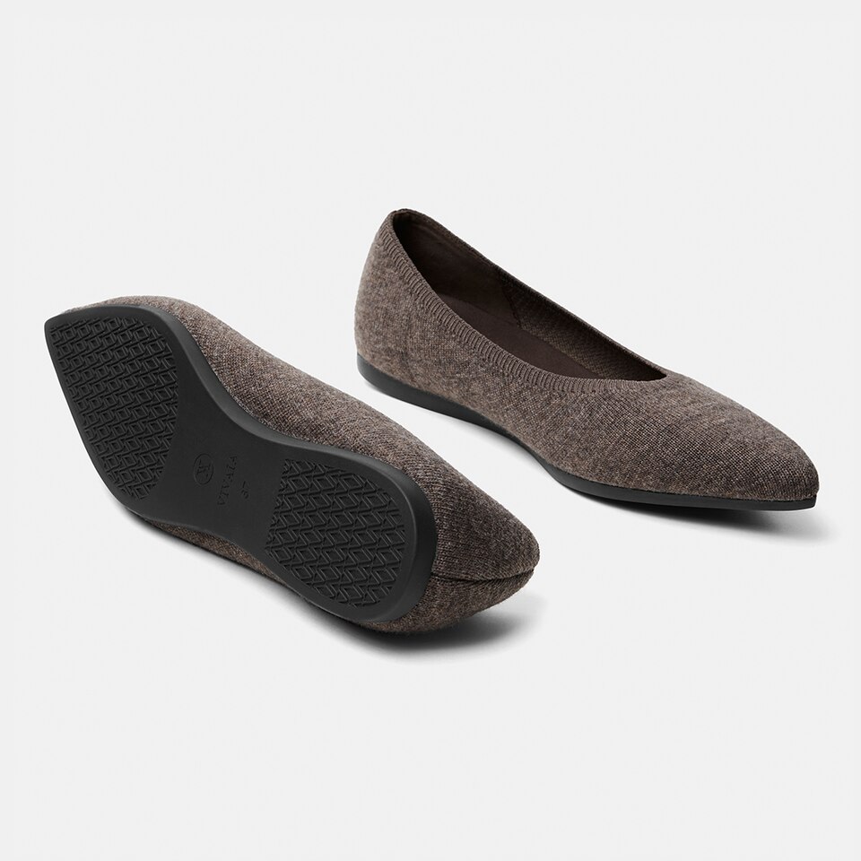 Aria Wool Pointy Flats in Tan Russet | Women's Sustainable,Washable and Stylish Shoes | VIVAIA
