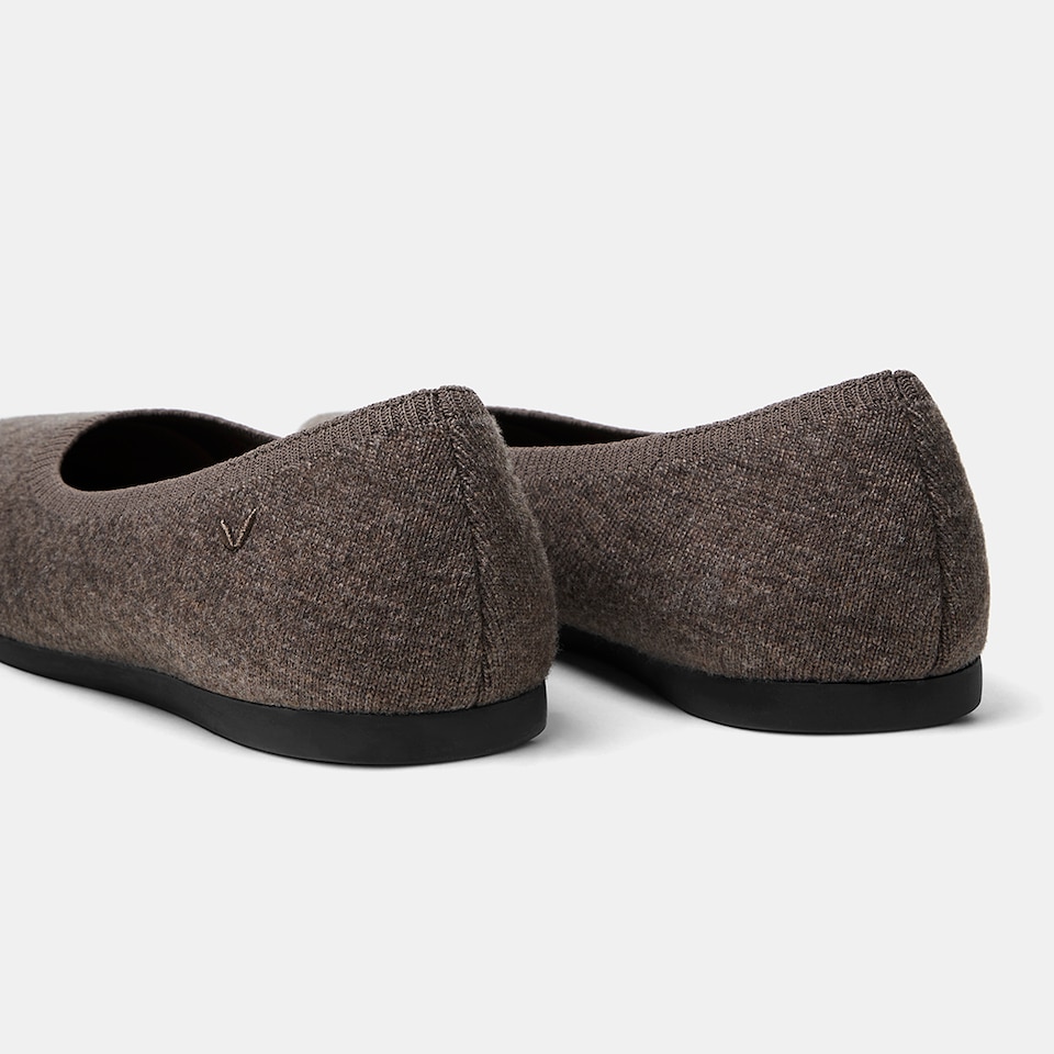 Aria Wool Pointy Flats in Tan Russet | Women's Sustainable,Washable and Stylish Shoes | VIVAIA