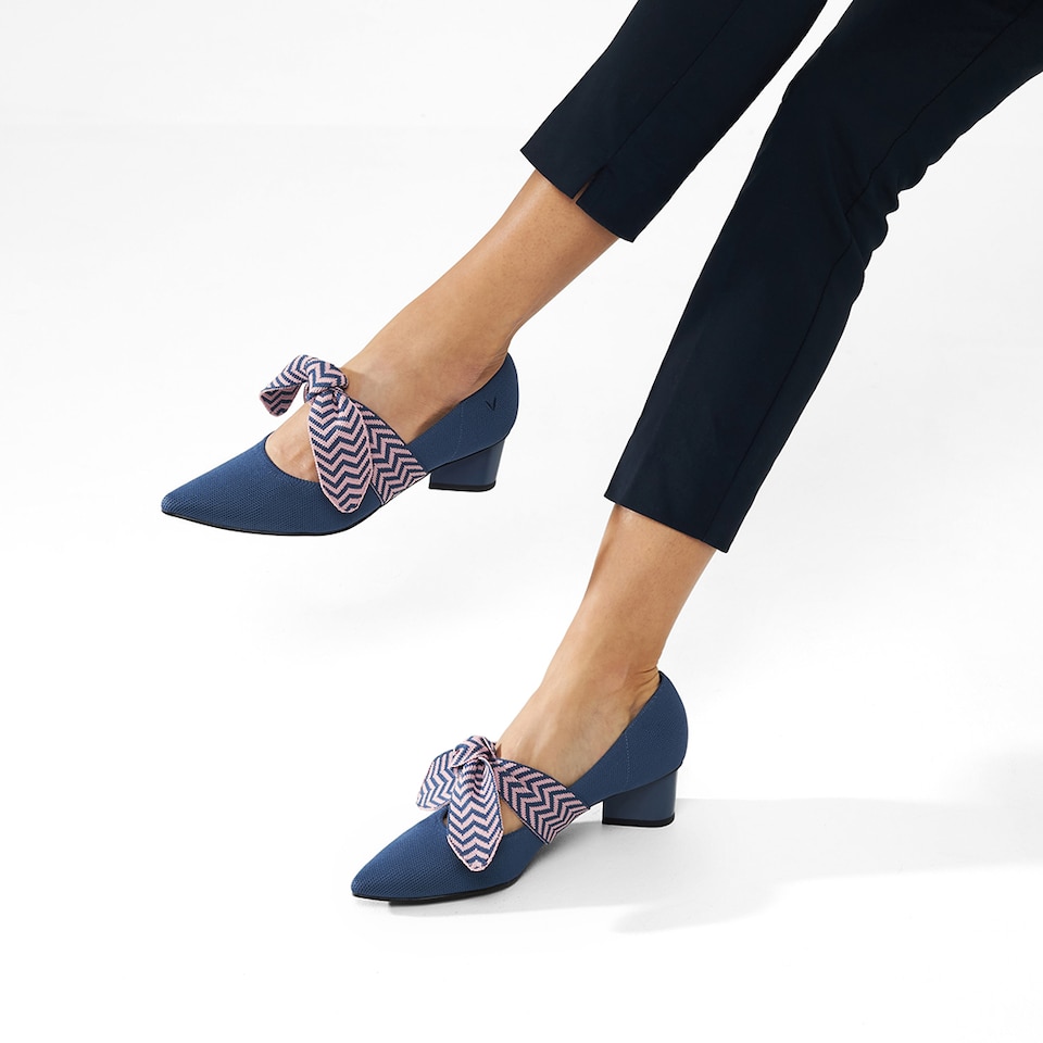 Aurora Pointy Heels in Berry Blue | Women's Sustainable and Stylish Shoes | VIVAIA