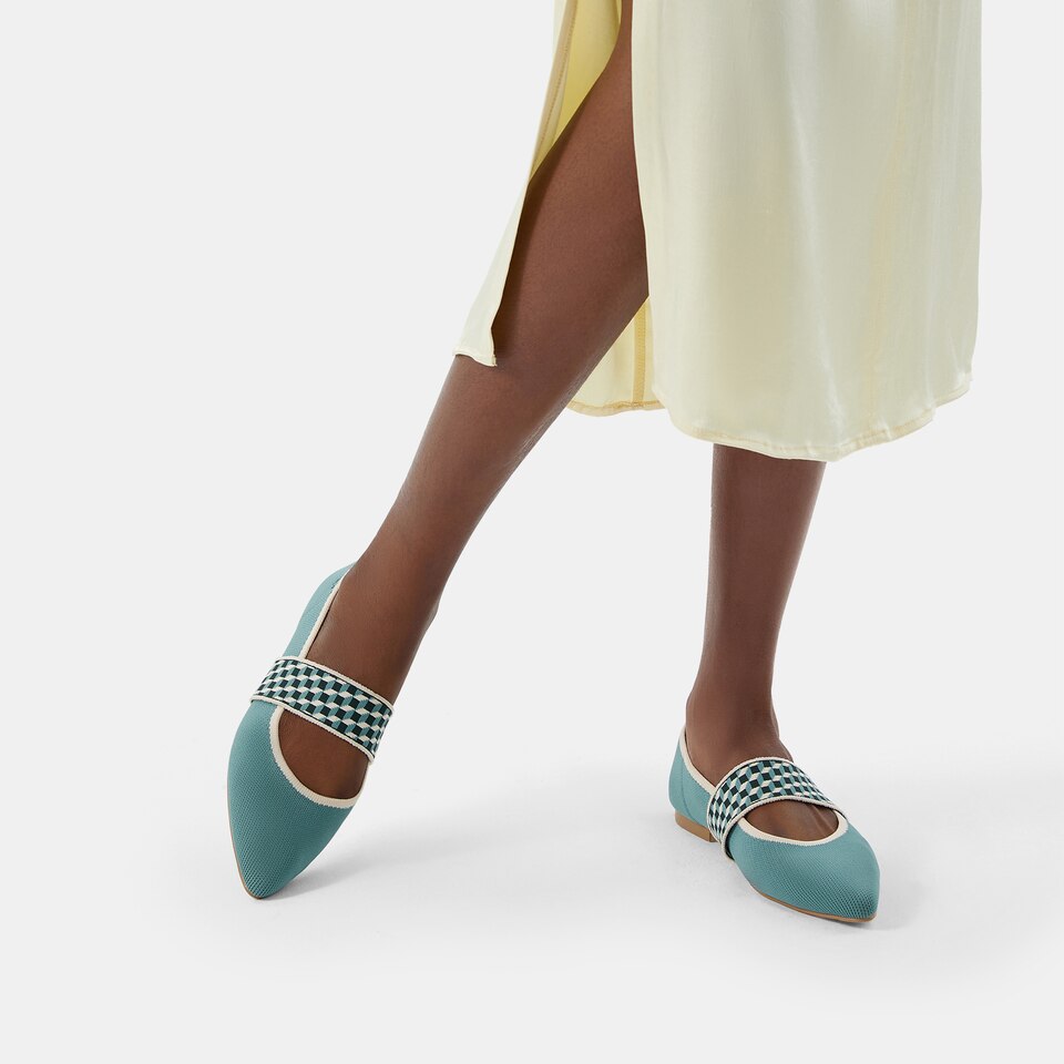 Bona Pointy Flats in Coral Orange | Women's Sustainable and Stylish Shoes | VIVAIA