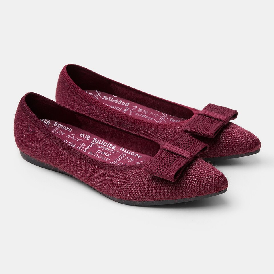 Aria Holiday Edition Pointy Flats in Bordeaux Red | Women's Sustainable,Washable and Stylish Shoes | VIVAIA
