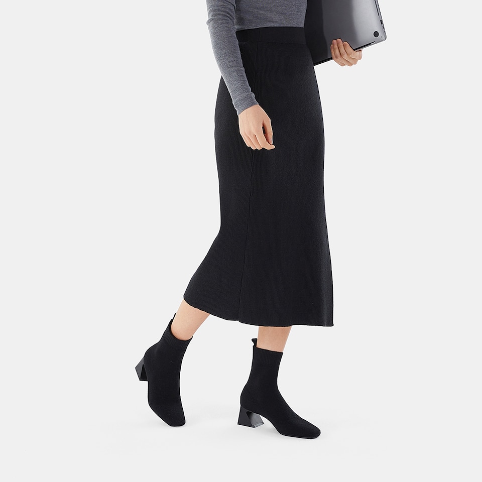 Regina Wool Boots in Black | Women's Sustainable and Stylish Shoes | VIVAIA