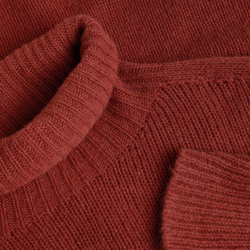 Jimena Cashmere Turtle Neck Sweater in Brick Red | Women's 100% Organic Comfy Knitwears | VIVAIA