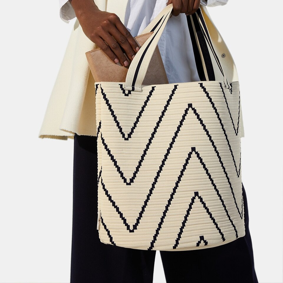 Colette Petite Bucket Tote Bag in Ivory Chervon | Women's Sustainable, Washable and Stylish Knitbags | VIVAIA