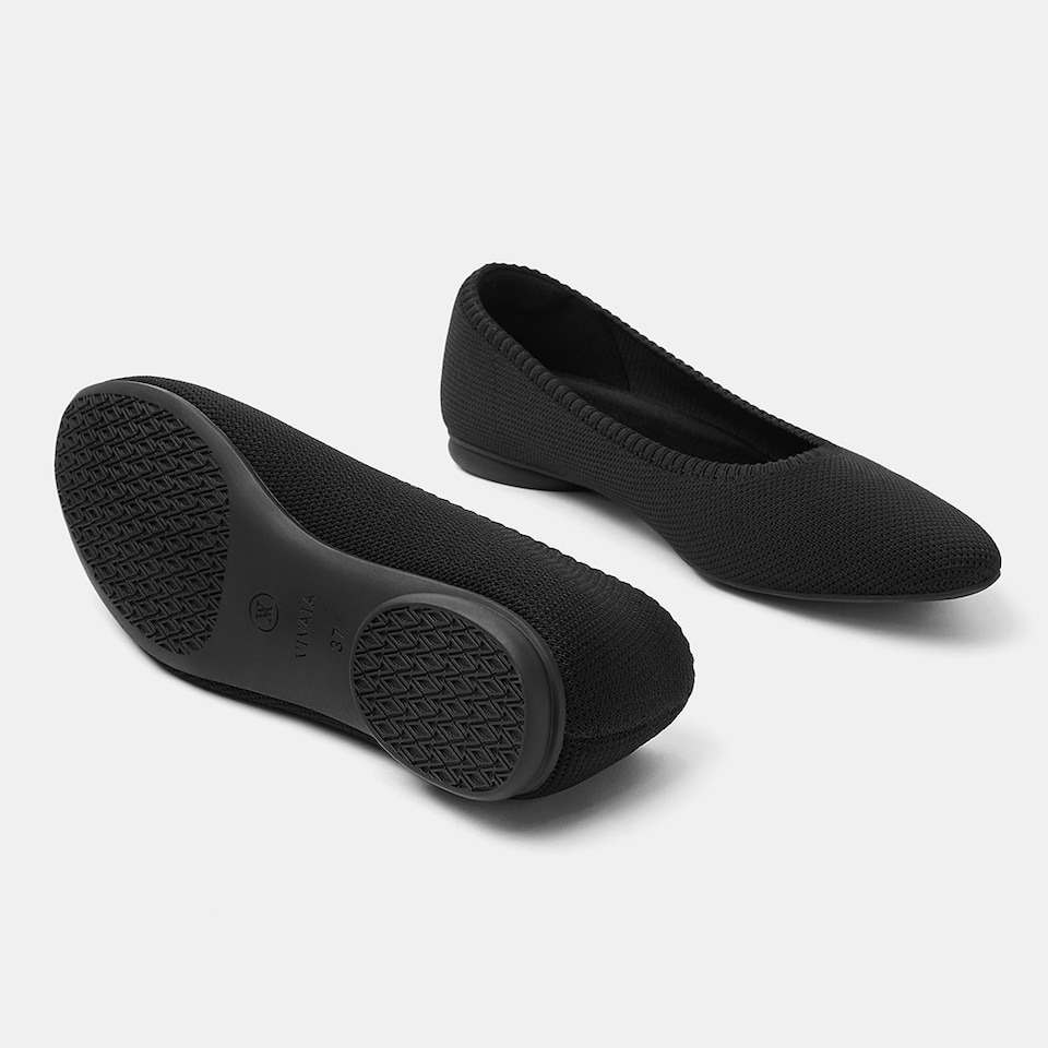 Tamia Round-toe Flats in Black | Women's Sustainable, Washable and Stylish Shoes | VIVAIA