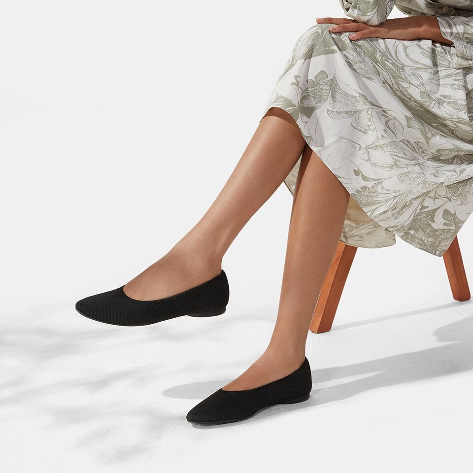 Tamia Round-toe Flats in Black | Women's Sustainable, Washable and Stylish Shoes | VIVAIA