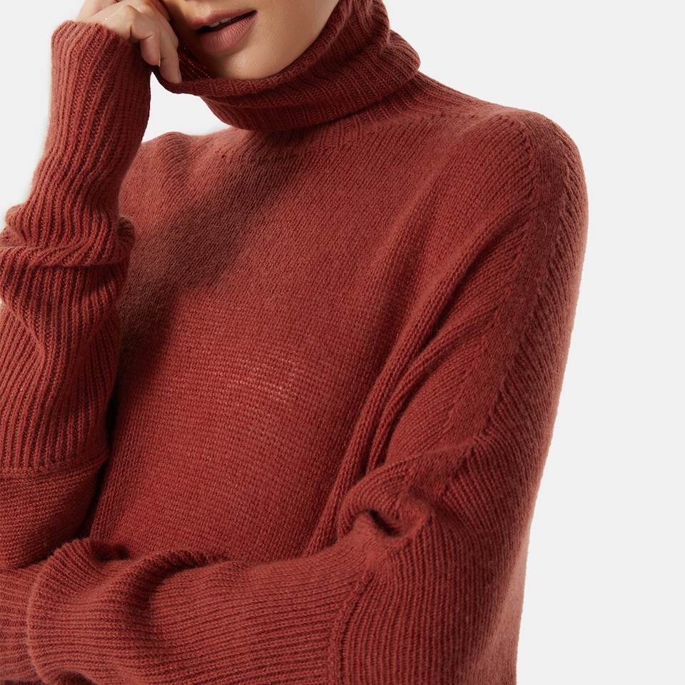 Jimena Cashmere Turtle Neck Sweater in Brick Red | Women's 100% Organic Comfy Knitwears | VIVAIA