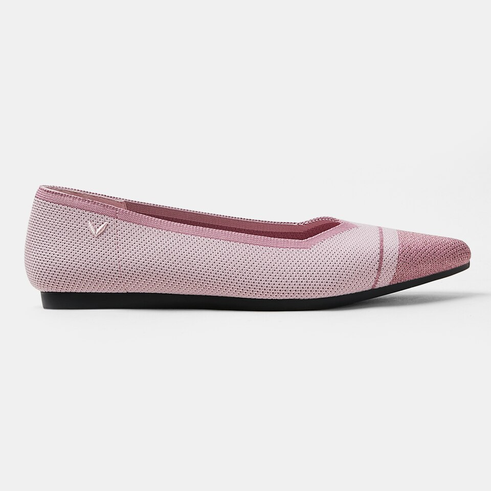 Avis Pointed-toe Flats in Pale Pink | Women's Sustainable, Washable and Stylish Shoes | VIVAIA