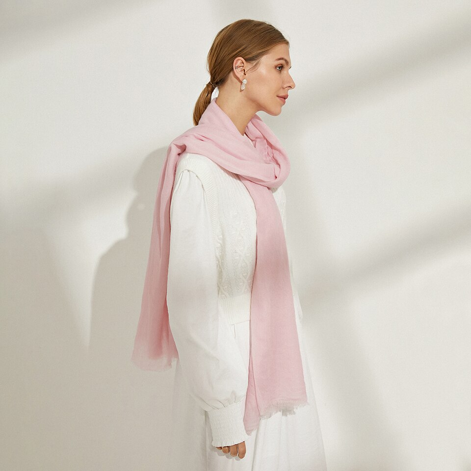 Lilac Wool-Yak Scarf in Pale Pink | Women's Sustainable and Stylish Scarves | VIVAIA