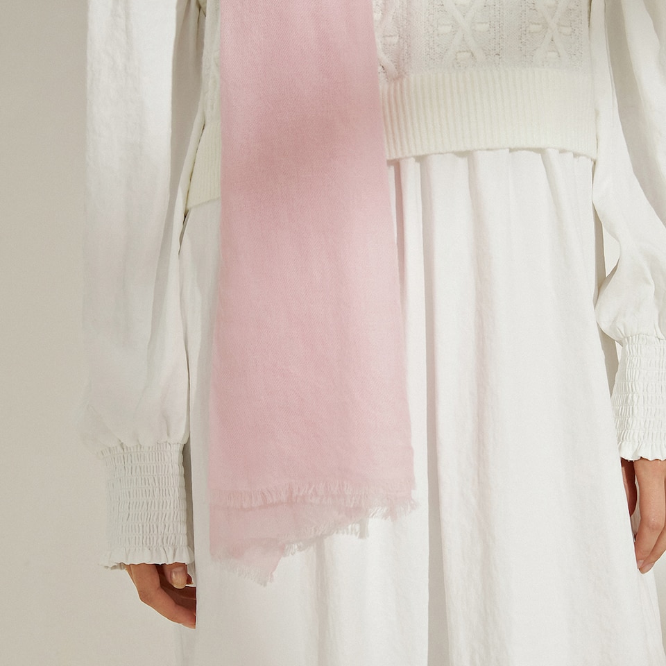 Lilac Wool-Yak Scarf in Pale Pink | Women's Sustainable and Stylish Scarves | VIVAIA