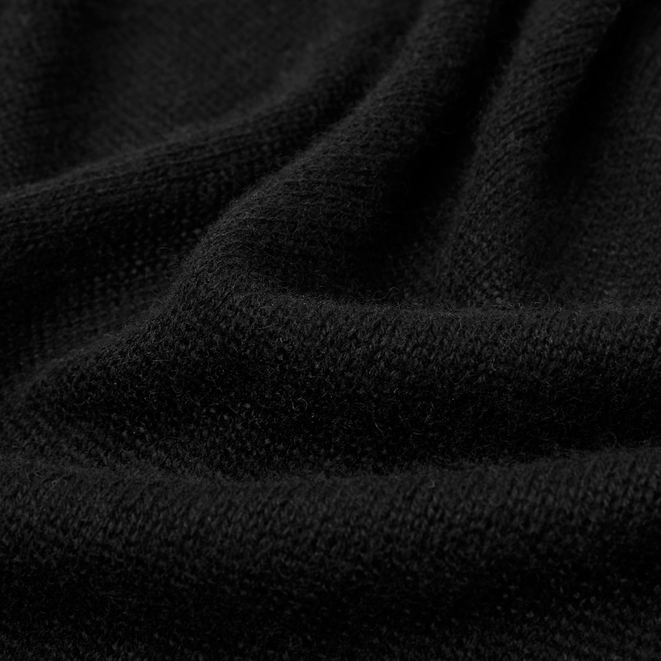 Lucia Silk-Cashmere Scarf in Black | Women's Sustainable and Stylish Scarves | VIVAIA