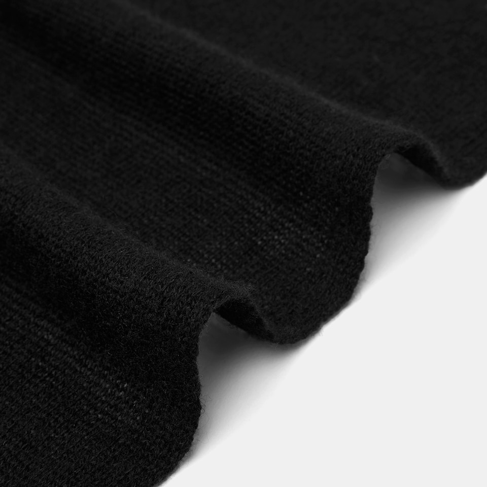 Lucia Silk-Cashmere Scarf in Black | Women's Sustainable and Stylish Scarves | VIVAIA