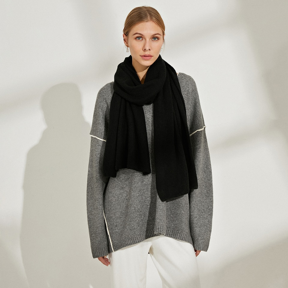 Lucia Silk-Cashmere Scarf in Black | Women's Sustainable and Stylish Scarves | VIVAIA
